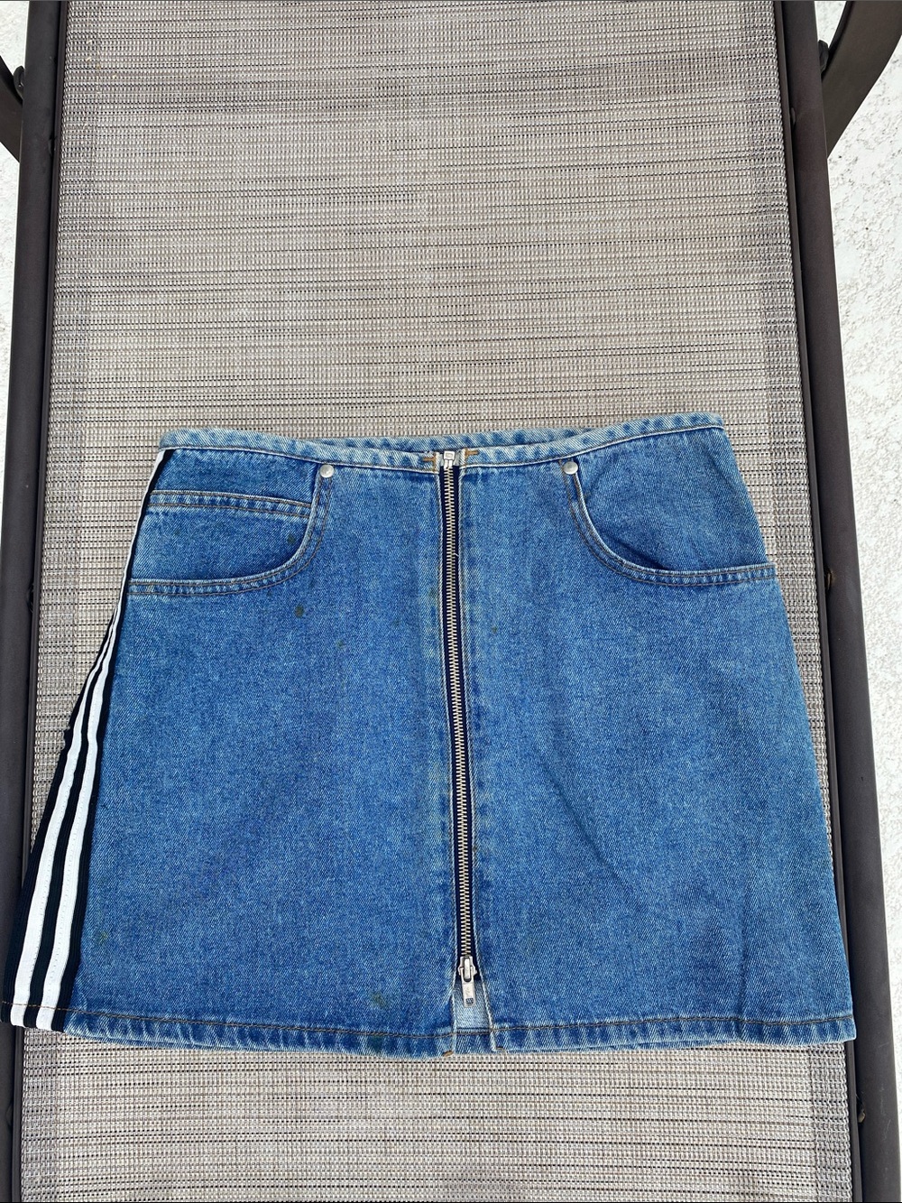 Vintage Women's Blue Denim Zip-Front Mini Skirt